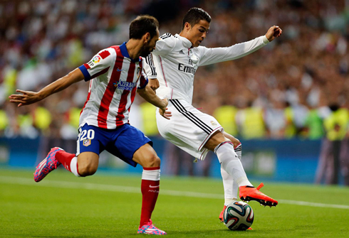 Cristiano Ronaldo tricking a defender with a back heel dribble