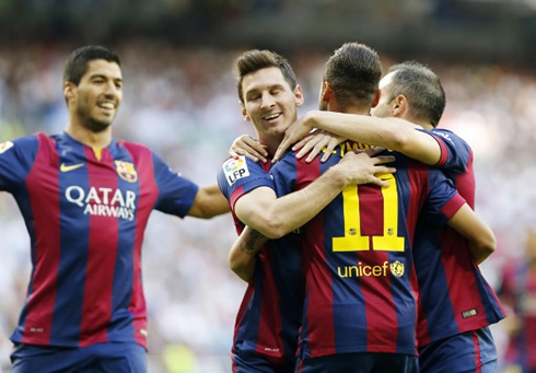 Luis Suárez, Messi, Neymar and Iniesta, celebrating Barcelona goal against Real Madrid