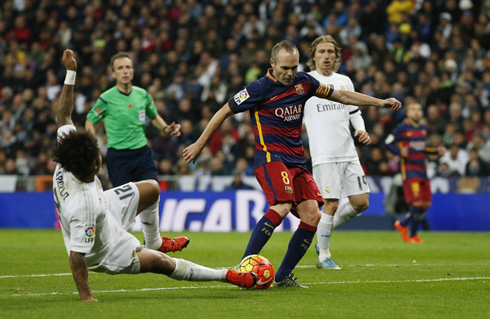 Andrés Iniesta scoring his goal at the Bernabéu, in a 0-4 Clasico