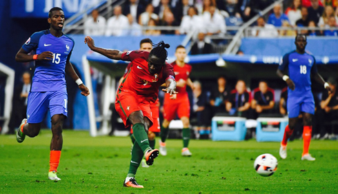 Éder winning goal in Portugal 1-0 France, in the EURO 2016 final