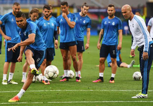 Zidane in a Real Madrid training session