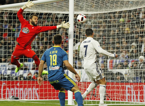 Cristiano Ronaldo header in Real Madrid 1-2 Celta de Vigo