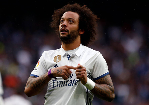 Marcelo wins the game for Real Madrid against Valencia in 2017