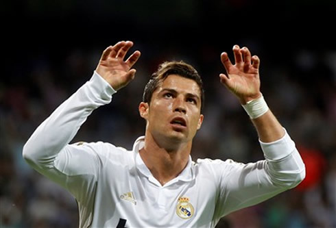 Ronaldo Goal Celebration on Cristiano Ronaldo Celebrating A Goal In Real Madrid  In 2011 2012