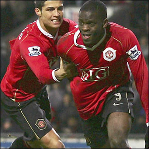 Cristiano Ronaldo grinding his teeth, while holding Louis Saha Manchester United shirt/jersey