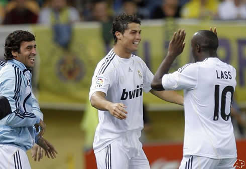Cristiano Ronaldo, Lass Diarra and Raul Gonzalez in for Real Madrid