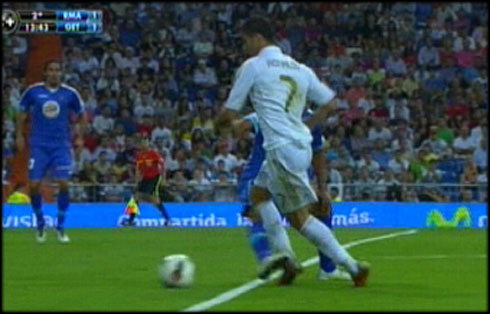 Cristiano Ronaldo foul outside the penalty box, against Getafe (no dive)