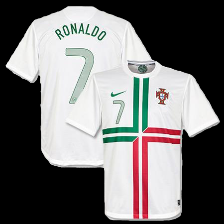 Ronaldo Jersey on Cristiano Ronaldo And Portugal White Jersey Kit For The Euro 2012
