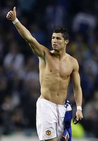 Cristiano Ronaldo body in Manchester United 2005-2006, photo picture