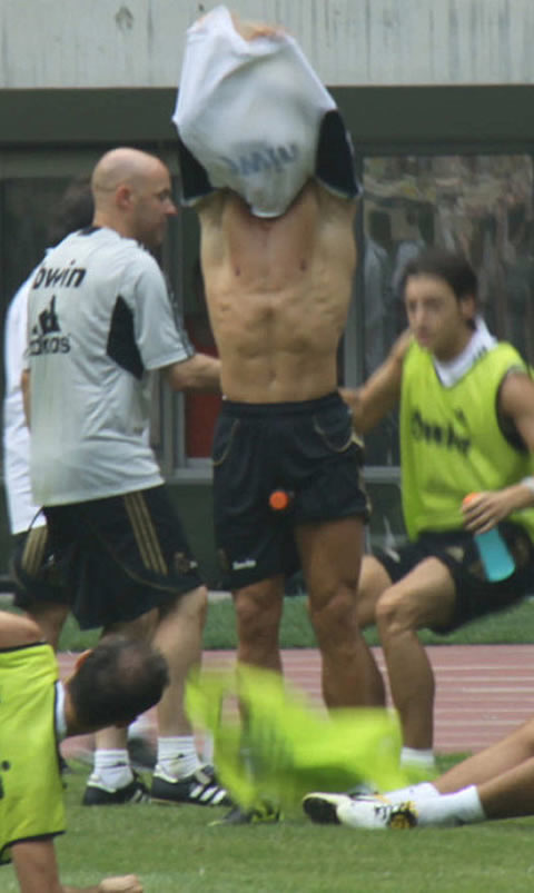 Cristiano Ronaldo body in Real Madrid 2011-2012 photo in practice training