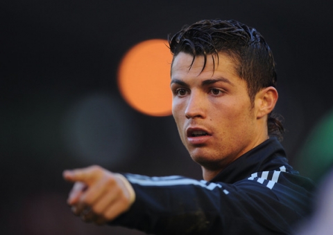Cristiano Ronaldo hairstyle 2009-2010 in Real Madrid