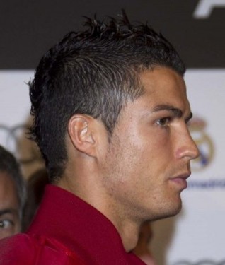 Cristiano Ronaldo hairstyle haircut in Real Madrid 2009