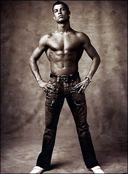 Cristiano Ronaldo athletic body in jeans