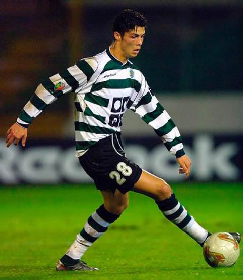 Cristiano Ronaldo playing in Sporting C.P.