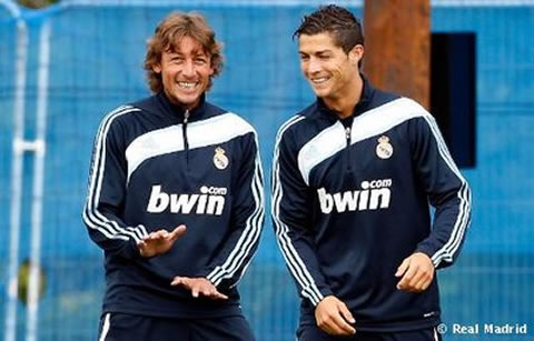 Gabriel Heinze joking and Cristiano Ronaldo gets amused and laughs at his teammate