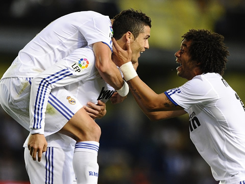 Marcelo putting his hands over Cristiano Ronaldo face, after a Real Madrid goal