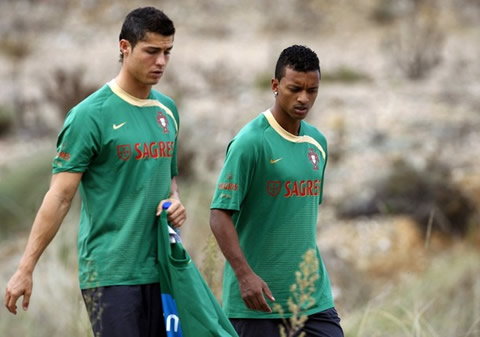 Nani and Cristiano Ronaldo talking during a Portuguese National Team practice session