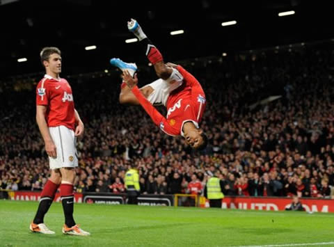 Nani scores a goal and does a splendid backflip in a Manchester United game, in Old Trafford