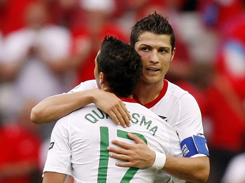 Cristiano Ronaldo hugging Ricardo Quaresma in the Portuguese National Team