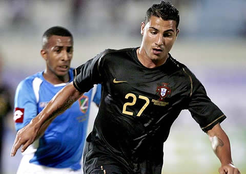 Ricardo Quaresma playing for the Portuguese National Team, in a black Portugal jersey