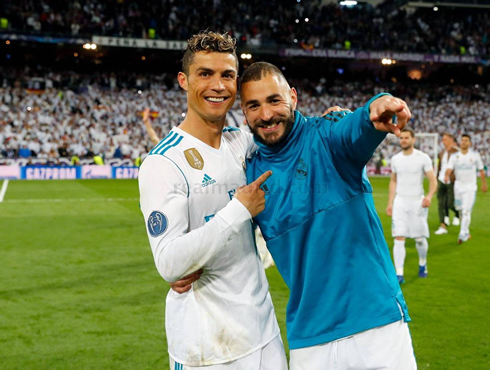 Cristiano Ronaldo giving all credit to Karim Benzema after a 2-2 tie against Bayern Munich