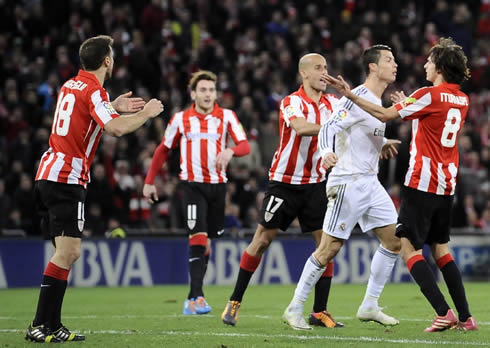 Cristiano Ronaldo showing no fear against Athletic Bilbao players