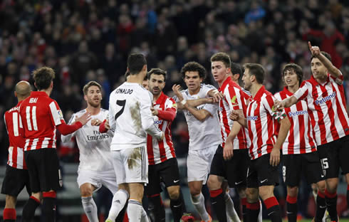 Cristiano Ronaldo fighting against the whole Athletic Bilbao team