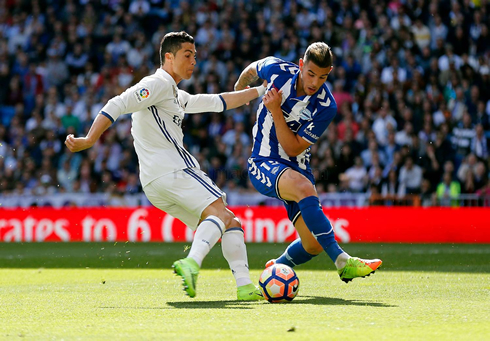 Cristiano Ronaldo right foot strike in Real Madrid vs Alavés