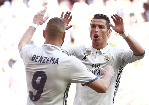 Cristiano Ronaldo and Karim Benzema in Real Madrid in 2017
