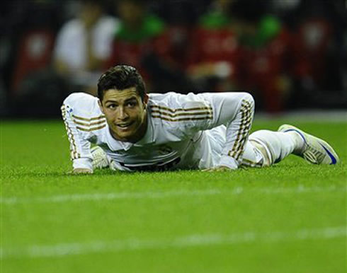 Cristiano Ronaldo doing push-ups during a Real Madrid game in 2012