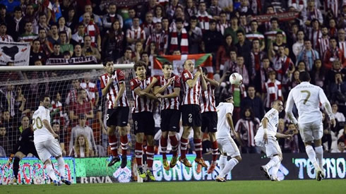 Cristiano Ronaldo free-kick in Athletic Bilba vs Real Madrid, in San Mamés in 2012