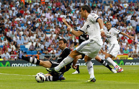 Cristiano Ronaldo first goal in La Liga 2012/2013, in Real Madrid vs Granada