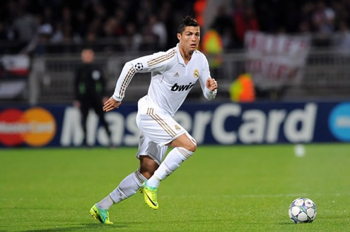 Cristiano Ronaldo running picture in the UEFA Champions League 2011-2012