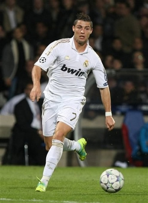 Cristiano Ronaldo doing a sprint against Lyon in the UEFA Champions League 2011/12