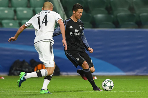 Cristiano Ronaldo preparing to cross the ball with his left foot