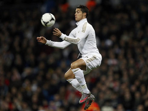 Cristiano Ronaldo chest ball control, while standing still in the air in a Real Madrid match in 2012