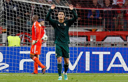 Cristiano Ronaldo goal celebration in the Amsterdam Arena, doing the claw gestures and looking to the crowd, as Real Madrid ran over Ajax by 1-4, in UCL 2012-2013