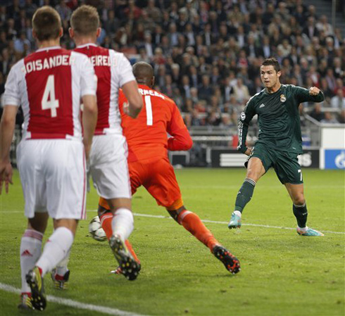 Cristiano Ronaldo scoring the opener in Ajax vs Real Madrid, at the UEFA Champions League 2012-2013