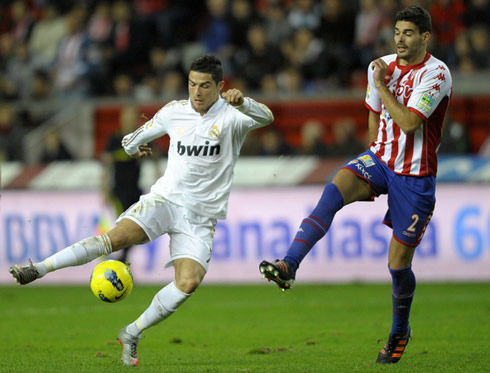 Cristiano Ronaldo tricking a defender