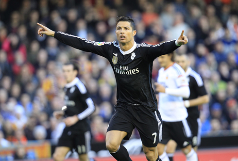 Cristiano Ronaldo celebrating the opening goal at the Mestalla, in Valencia 2-1 Real Madrid, in 2015