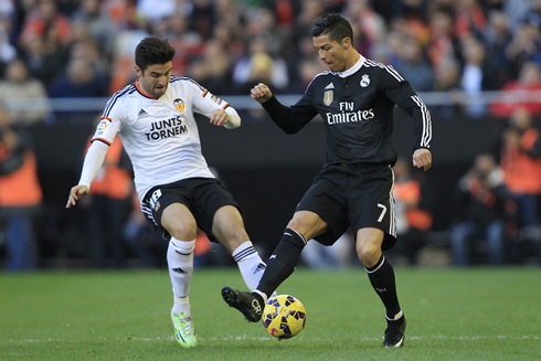 Cristiano Ronaldo stepover trick in Valencia 2-1 Real Madrid, for La Liga in 2015