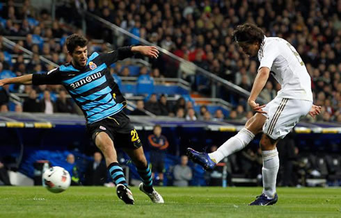 Sami Khedira scorign a goal for Real Madrid in 2012