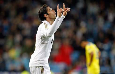 Ricardo Kaká trademark goal celebration in Real Madrid, pointing his two fingers to the sky and thanking God