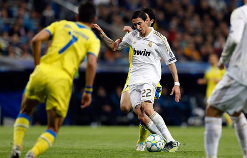 Angel di María chip goal for Real Madrid against APOEL, in the UEFA Champions League 2012