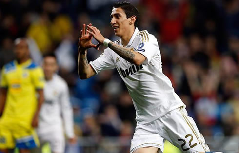Angel di María heart gesture celebration, after scoring a goal for Real Madrid in 2012