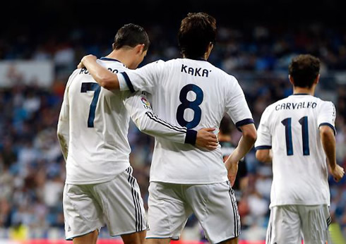 Cristiano Ronaldo and Kaká hugging each other after a Real Madrid goal against Valladolid, in May 2013