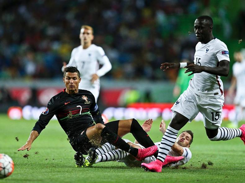 Cristiano Ronaldo sliding tackle in a Portugal vs France friendly