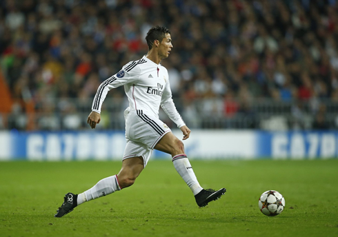 Cristiano Ronaldo long stride in Real Madrid vs Liverpool