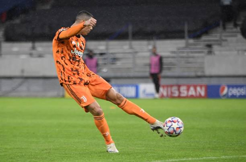 Cristiano Ronaldo powerful left footed shot