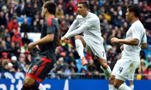 Cristiano Ronaldo powerful shot in Real Madrid 7-1 Celta de Vigo, for La Liga